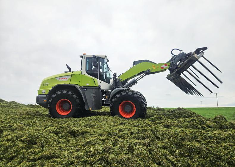 The 252hp 15.5t Torion offers a touch of Claas