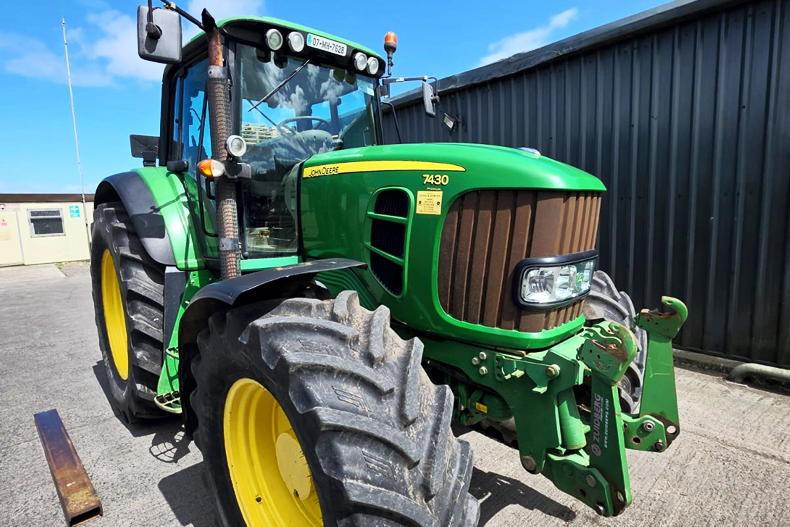 2007 John Deere 7430 fetches €53,200 at auction 