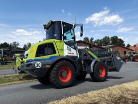Claas launches first fully electric loader 