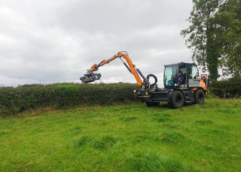 Self-propelled hedgecutter fits the bill for Clare business 