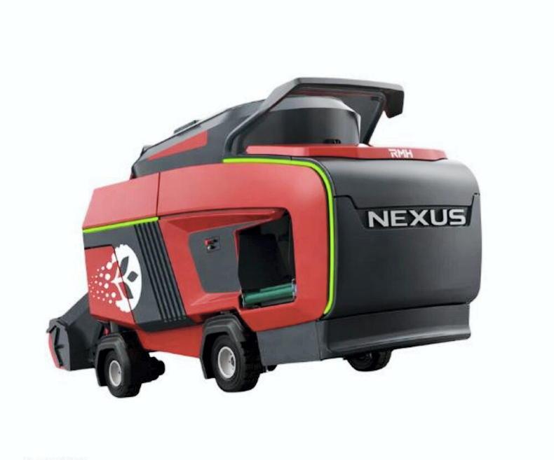 New autonomous electric feeder robot loads, mixes and feeds livestock
