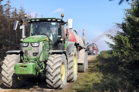 In pictures: fire crews and farmers battle blaze on Slievenamon Mountains