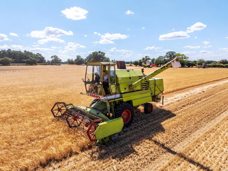 58-year-old Claas combine harvests again after restoration