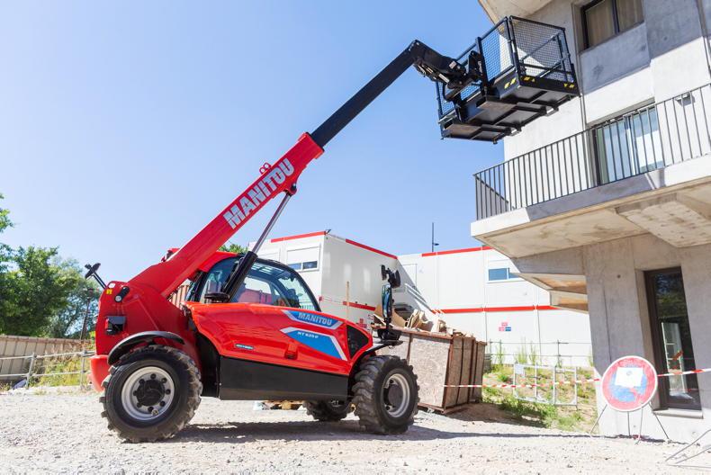 Manitou's first electric agricultural telehandler to make Irish show debut