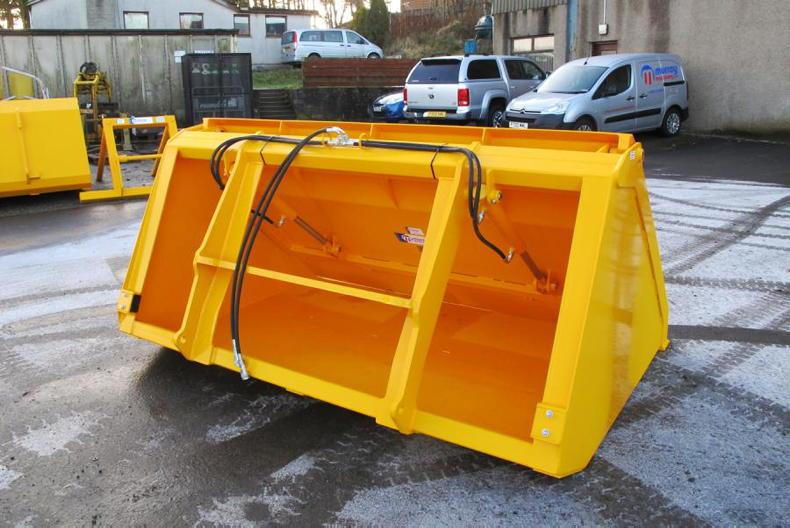 New push-off bucket designed to handle sticky muck at Ploughing 2026