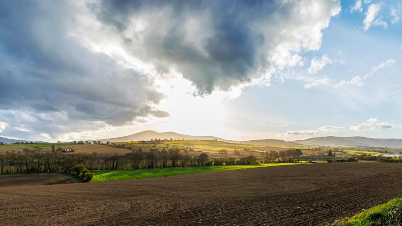 Government urged to examine farm carbon pricing within 18 months