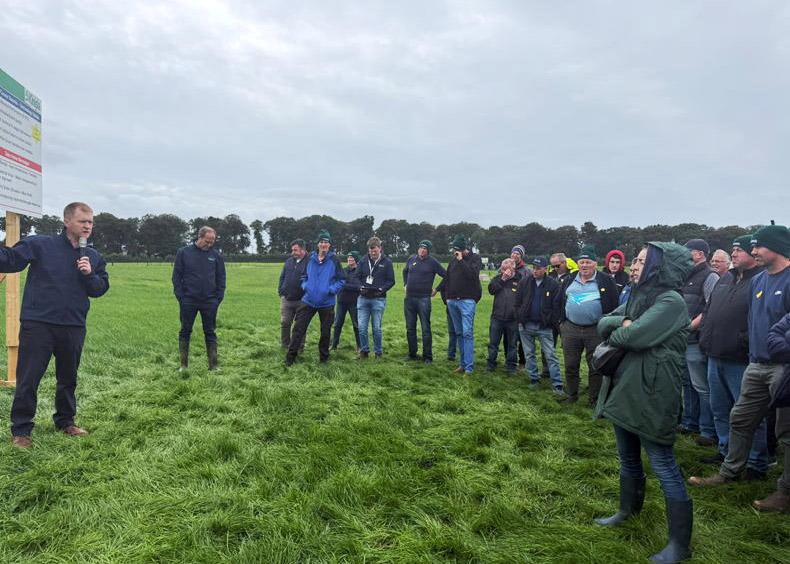 Kinisla suppliers out in force at Teagasc research insight day