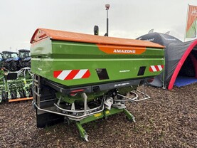 Ploughing highlights: Amazone self-adjusting spreader makes Irish debut