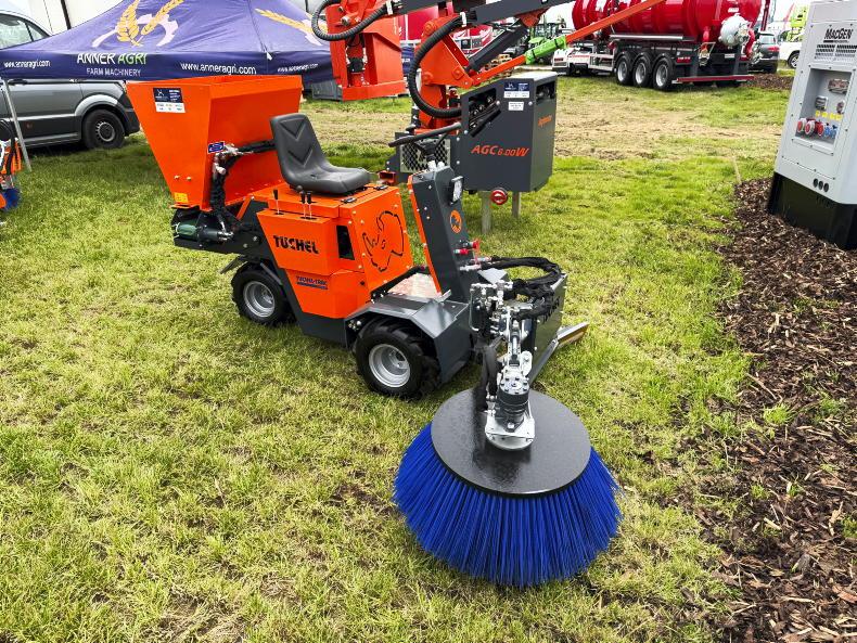 Ploughing highlights: Anner Agri unveils new Tuchel cubicle bedder