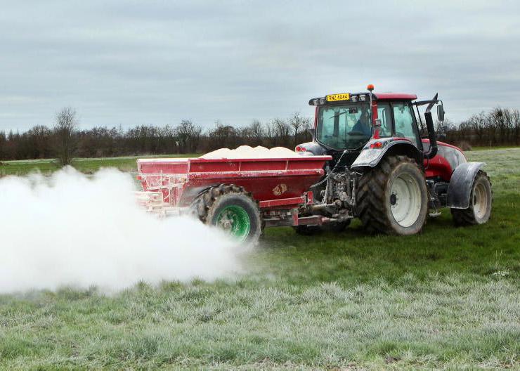 Beef management: closing paddocks, nutrient application and ration composition 