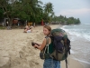 Klik om te vergroten Real backpacker, aankomst op lonely beach Ko Chang