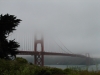 Klik om te vergroten Golden Gate Bridge in de mist (San Francisco).