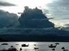 Copacabana, donkere wolken op Titicacameer