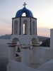 Klik om te vergroten Mooi kerkje in Oia