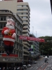 Kerstman in Victoria Street