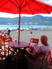 Klik om te vergroten Cees op het strand van Pucon.