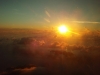 Klik om te vergroten Brisbane: Opgaande zon vanuit het vliegtuig