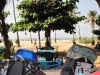 onze rugzakken op het colva strand in goa (daar waren we een nachtje voordat we naar palolem gingen)