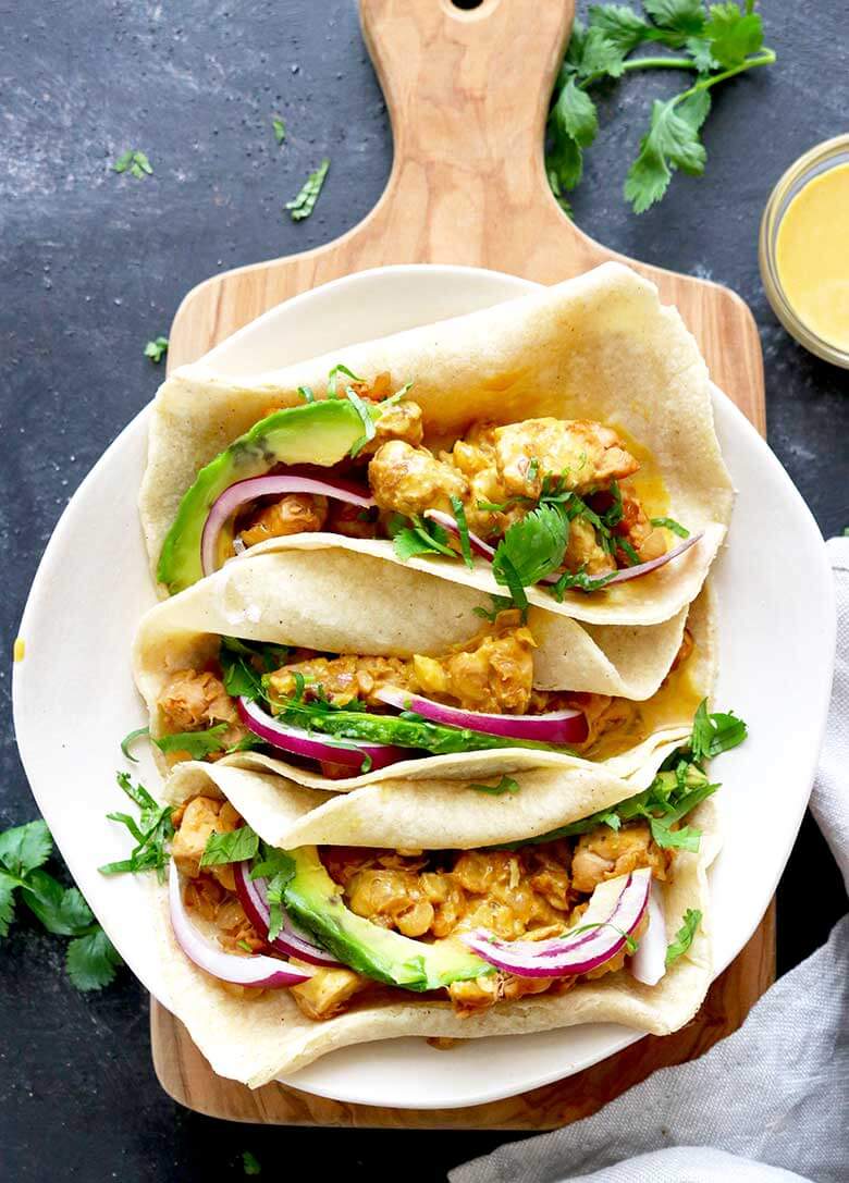 Tacos de tempeh con salsa satay Venu Sanz cursos de cocina saludable