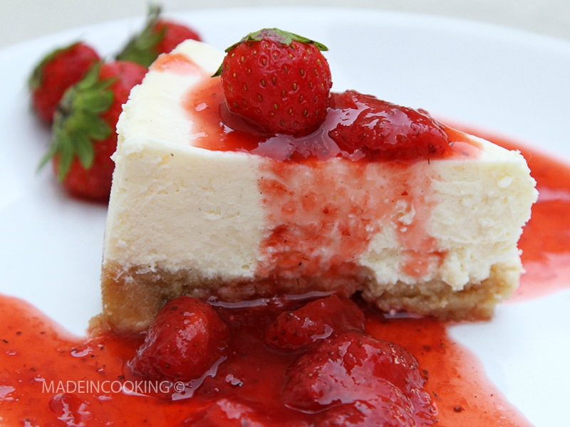 Cheesecake New Yorkais Et Son Coulis De Fraises Recette Par Made In Cooking