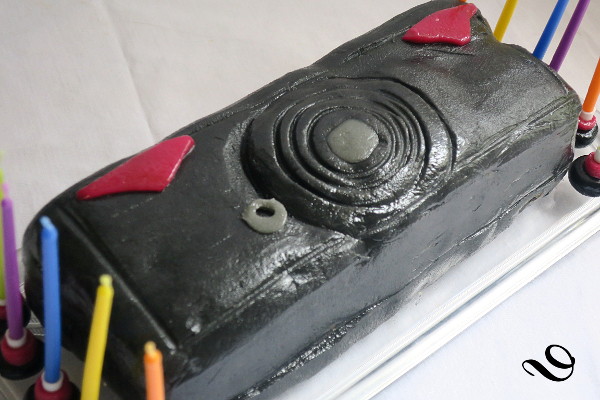 Gateau D Anniversaire Appareil Photo Recette Par Du Pain Sur La Planche Ou Nourrir Sa Tribu