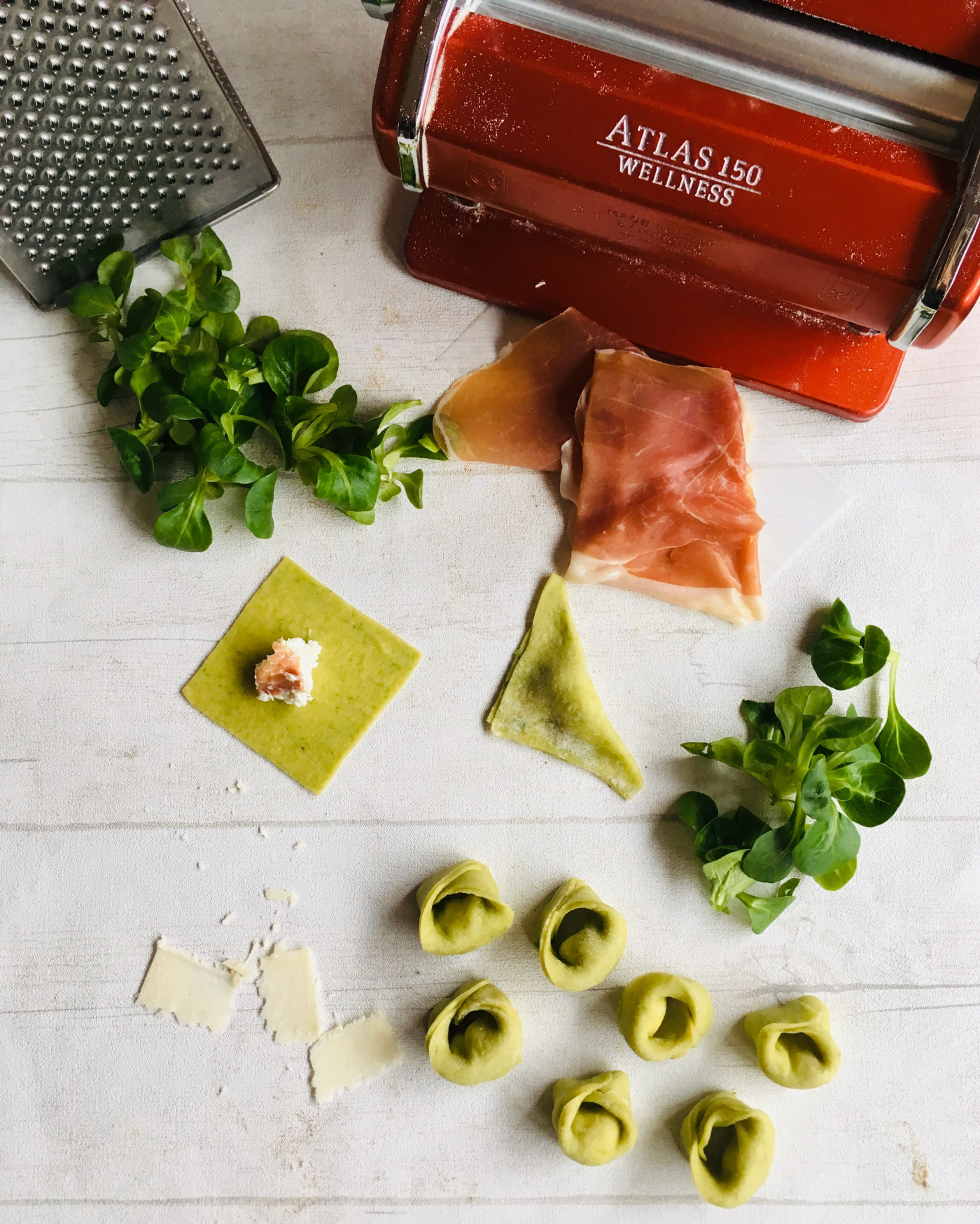 Tortellini Jambon Cru Avec Quelle Sauce Tortellinis verts à la ricotta et au jambon de Parme - Recette par United  Colours of Macarons