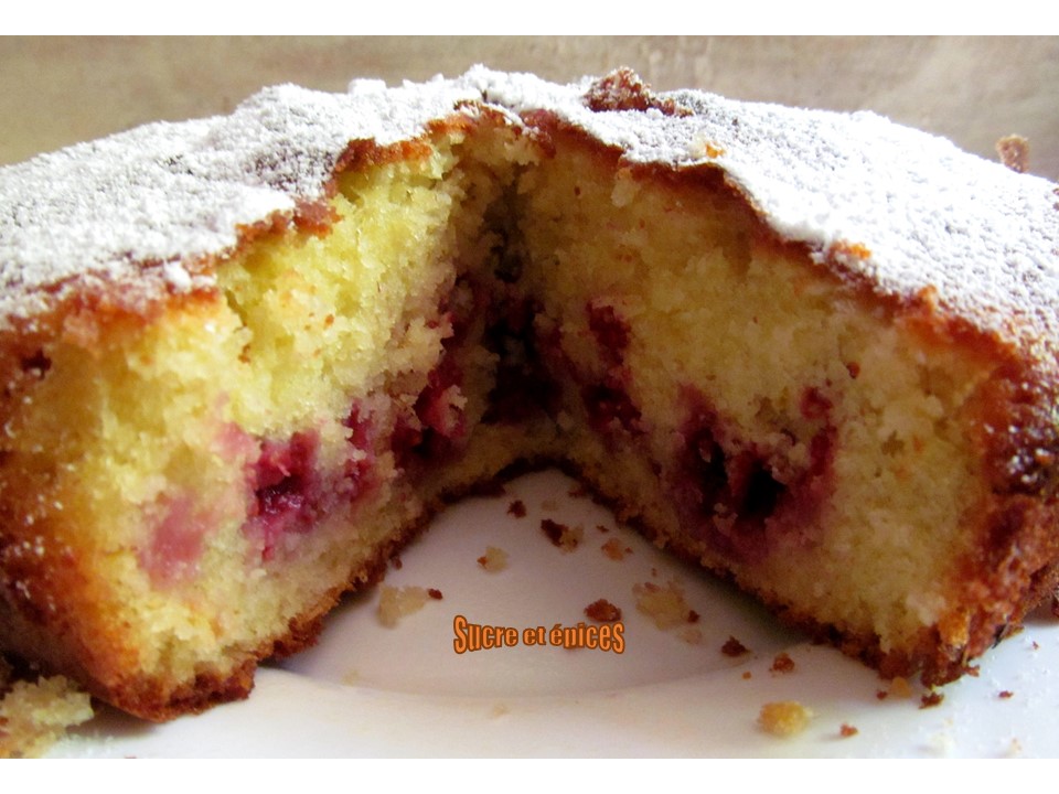 Gateau A La Creme Fraiche Aux Framboises Et Citron Vert Recette Par Sucreetepices