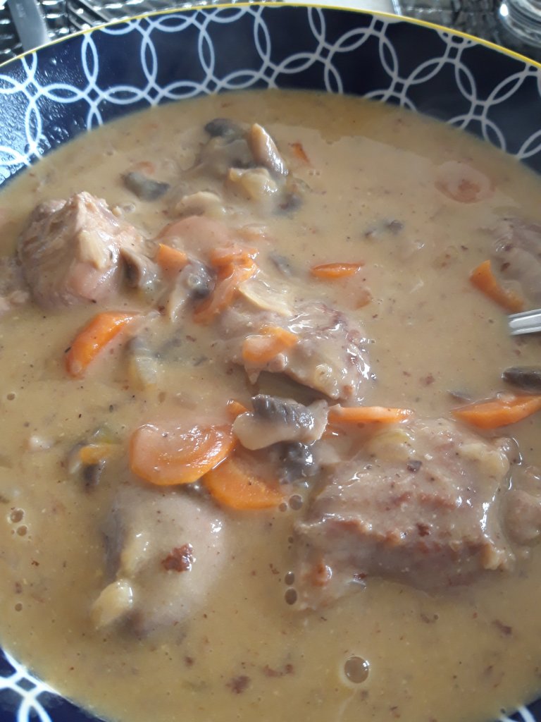 Blanquette Sot L y Laisse De Dinde