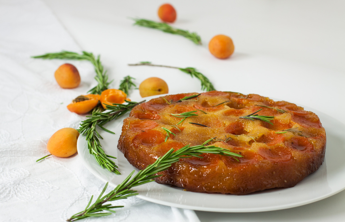 Gateau Renverse Aux Abricots Miel De Citronnier Et Romarin Recette Par Philou Loyen Gateau Renverse Aux Abricots Miel De Citronnier Et Romarin Recette Par Philou Loyen