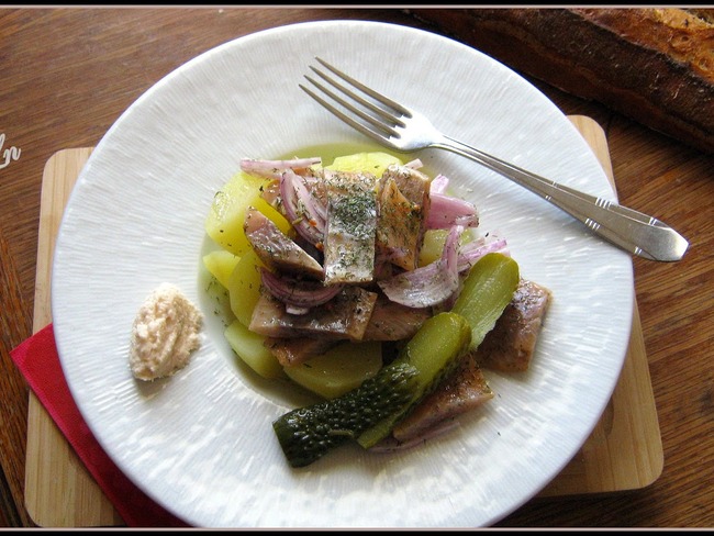 Harengs marinés pommes à l'huile - Recette par Keskonmangemaman?