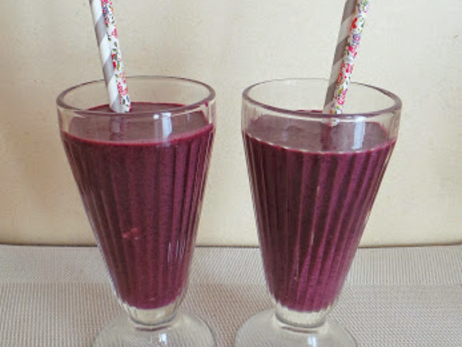 Milkshake bananes - myrtilles - Recette par My Culinary Curriculum