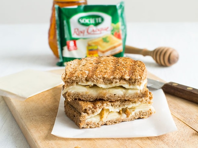 Croque Monsieur Sucre Au Roquefort Poires Miel Et Noix Recette