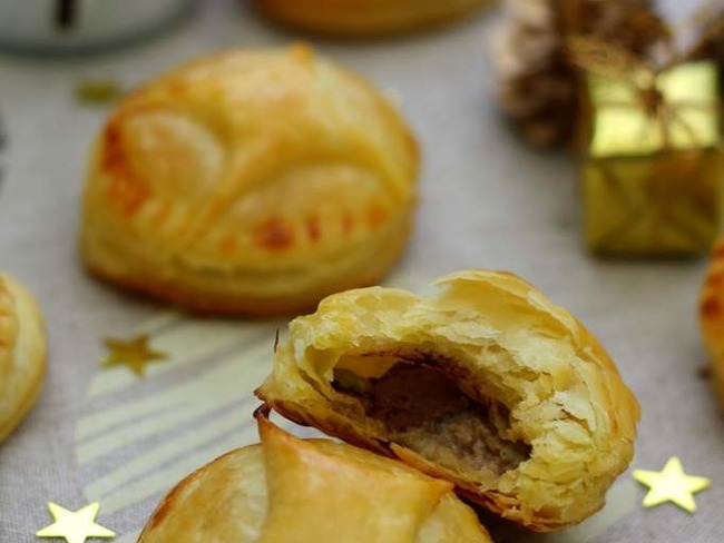 Chaussons Au Foie Gras Poire Et Cacao Pour Le Reveillon De Noel