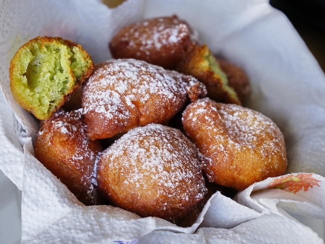 Croustillons - Recette de beignets de carnaval pour Mardi gras ...