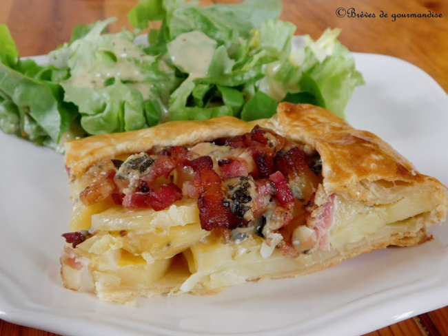 Chausson Aux Pommes De Terre Lardons Et Fourme D Ambert