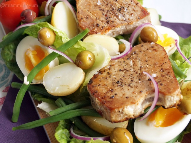 Salade Nicoise Aux Steaks De Thon Grilles Recette Par Miam Miam