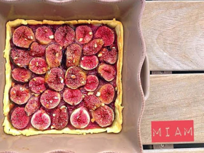 Tarte Fine Figues Sur Lit D Amandes Recette Par Saveurs D Ici
