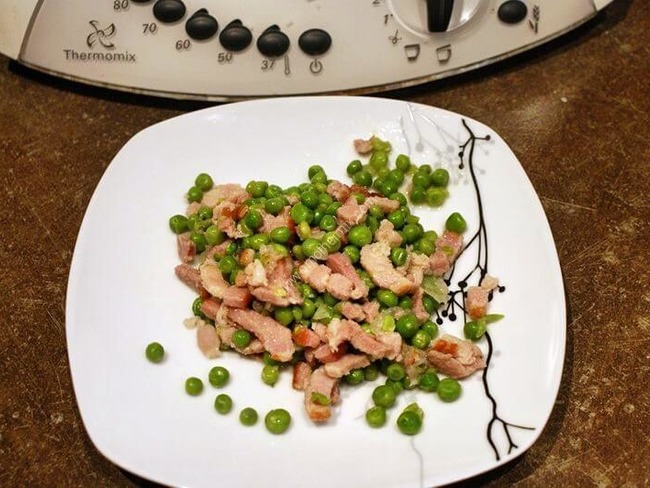 Petits Pois Aux Oignons Et Lardons Recette Par Omothermix