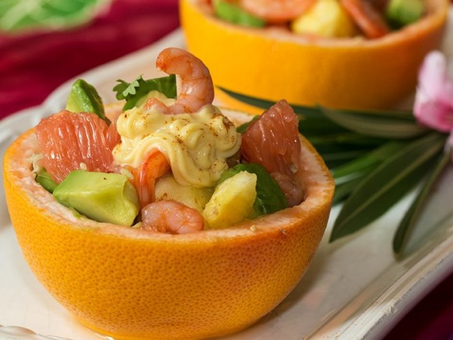 Pamplemousses Cocktail Aux Crevettes Pour Une Entree Exotique