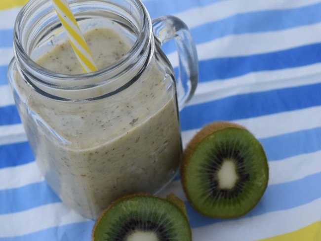 Smoothie Banane Kiwi Au Lait D Amande Recette Par Maman Ca