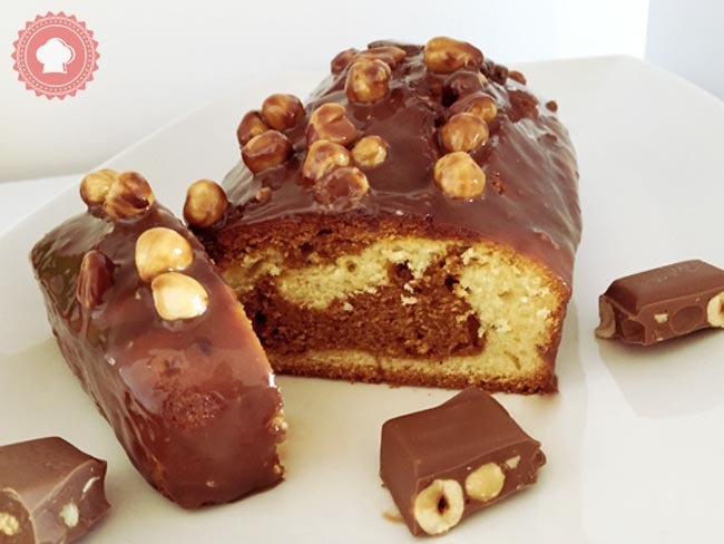 Cake Au Praline Et Glacage Chocolat Noisettes Recette Par Les