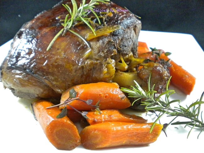 Gigot d’agneau confit au miel, carottes et romarin - Recette par Mimm