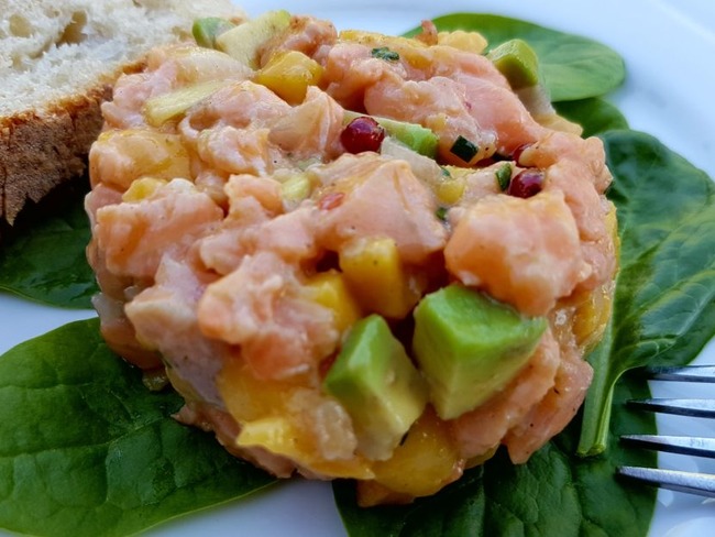 Tartare Saumon Mangue Avocat Recette Par Papilles A L Affut