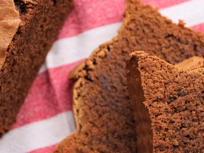 Cake Leger Et Ultra Moelleux Au Chocolat Recette Par Delicimo