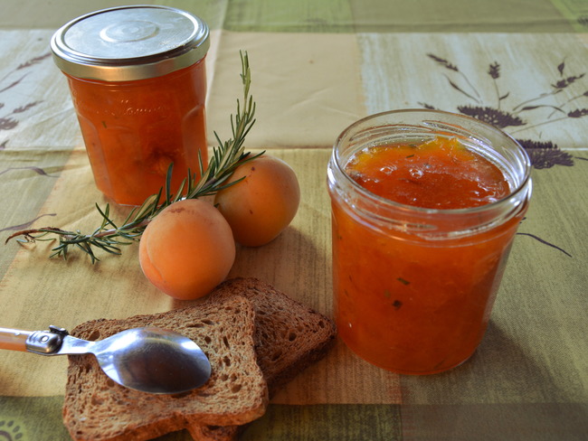 Confiture D Abricots Au Romarin Tout Le Parfum De L Ete