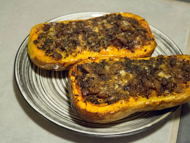 Butternut farcie aux champignons et aux châtaignes ...