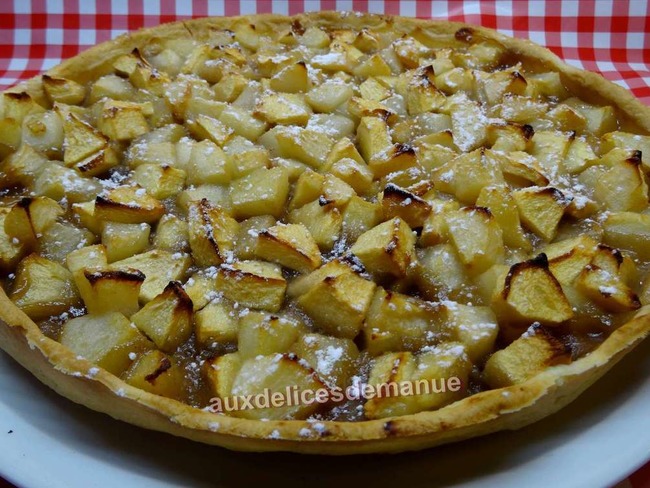 Tarte Aux Poires Et Pommes Sur Lit De Creme De Marron Pralinee