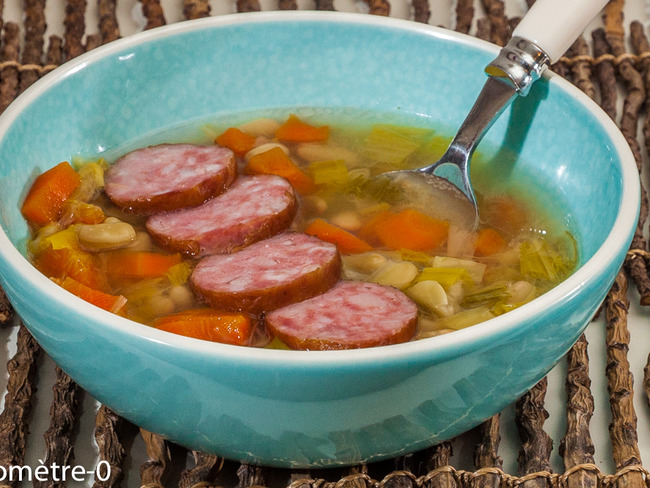 Soupe De Flageolets à La Saucisse De Morteau