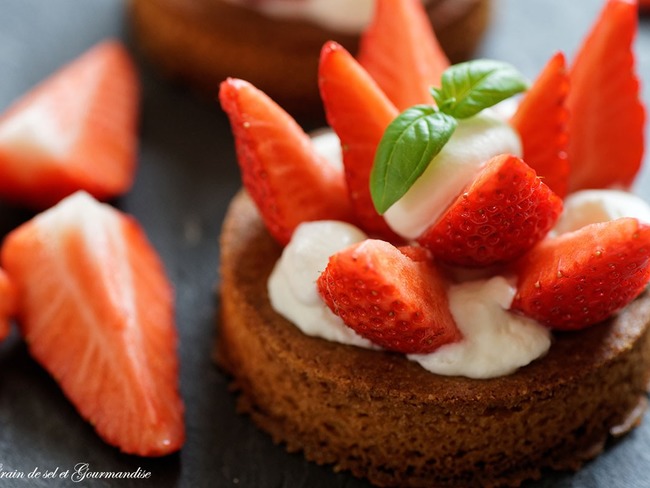 Tarte Aux Fraises Sur Sable Breton Chantilly Au Basilic Recette