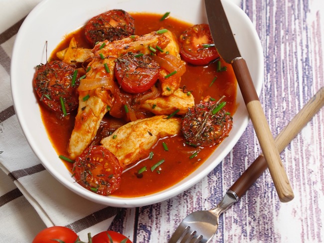 Aiguillettes de poulet à la tomate et aux herbes - Recette par épicétout